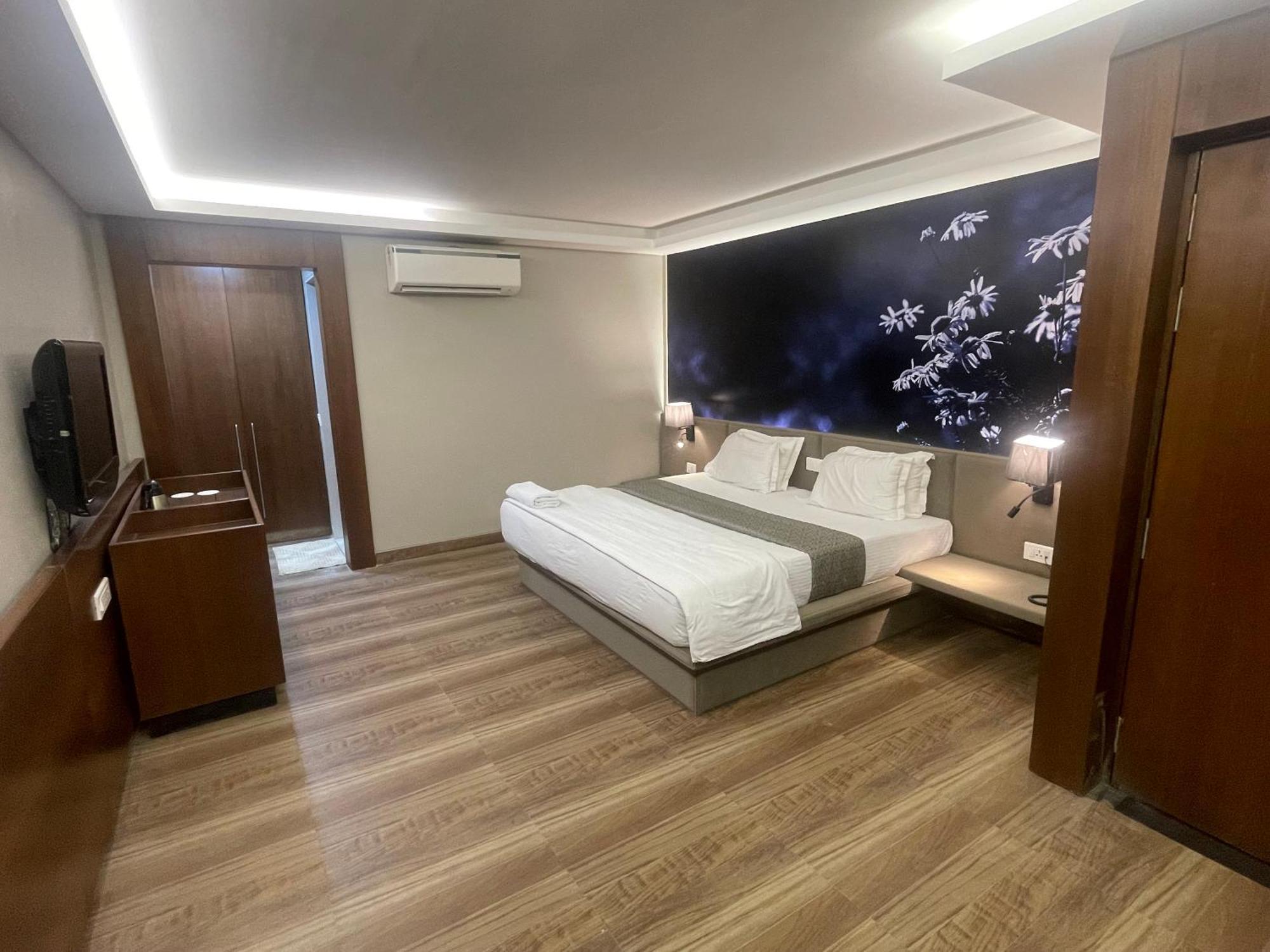 Hotel Lch Fitness Indore Zewnętrze zdjęcie